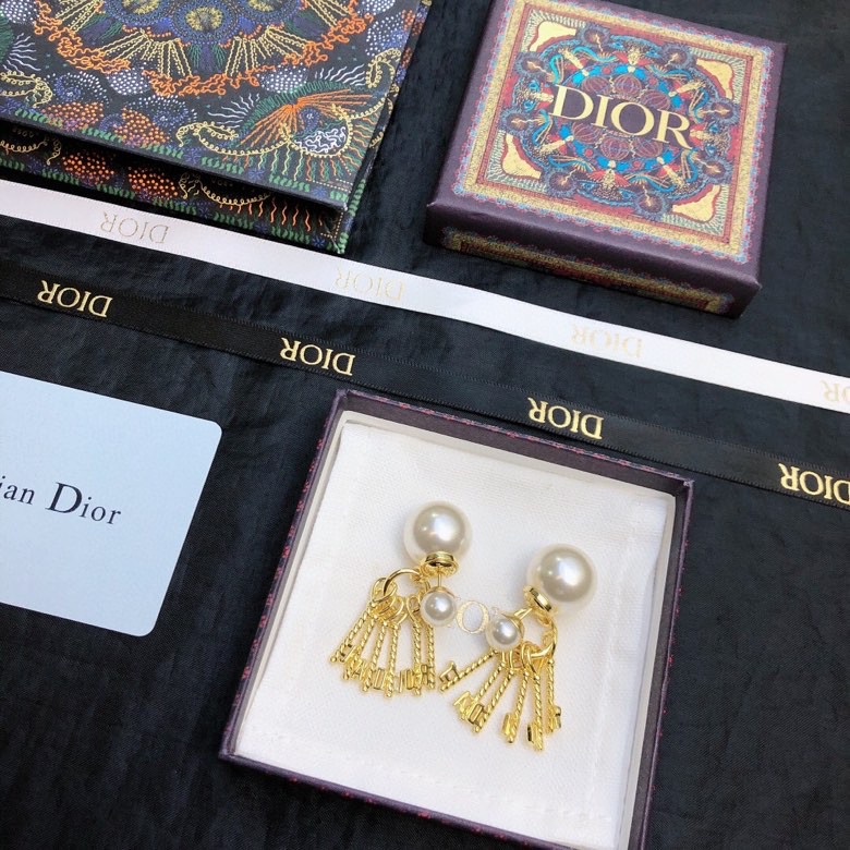 Dior Earring 06yxs65